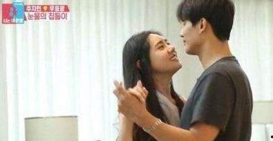 同床在线观看,揭秘现代都市情感纠葛的私密世界 第2张 同床在线观看,揭秘现代都市情感纠葛的私密世界 第2张